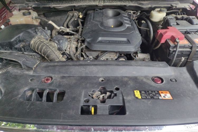 Used Ford Everest 2016 2.0T Gasoline Automatic 4x4 Flagship Edition Engine Bay