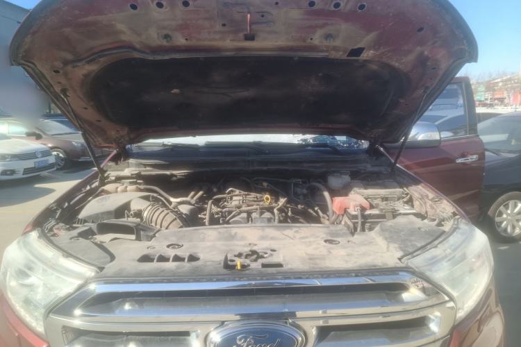 Used Ford Everest 2016 2.0T Gasoline Automatic 4x4 Flagship Edition Engine Bay