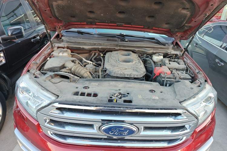 Used Ford Everest 2016 2.0T Gasoline Automatic 4x4 Flagship Edition Engine Bay