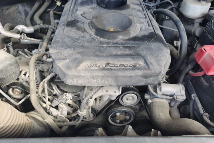 Used Ford Everest 2016 2.0T Gasoline Automatic 4x4 Flagship Edition Engine Bay