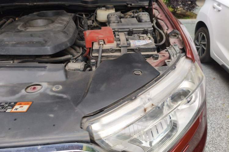 Used Ford Everest 2016 2.0T Gasoline Automatic 4x4 Flagship Edition Engine Bay Left