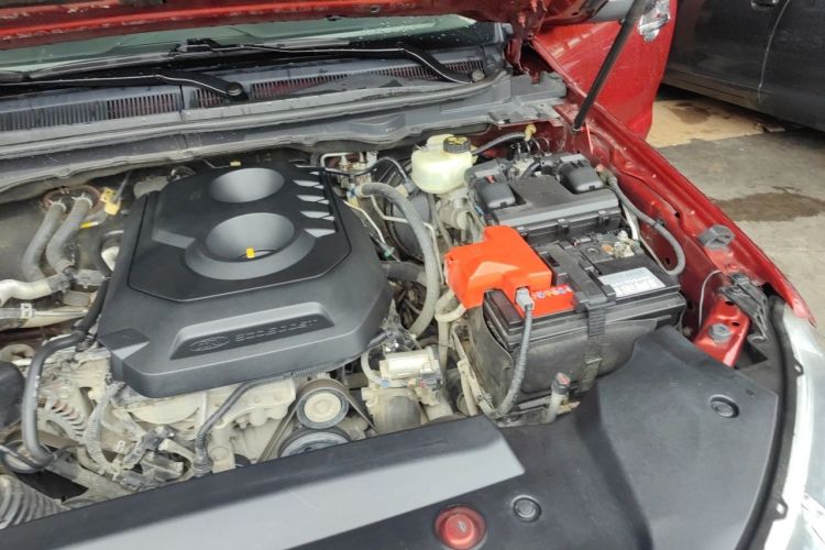 Used Ford Everest 2016 2.0T Gasoline Automatic 4x4 Luxury Edition Engine Bay Left