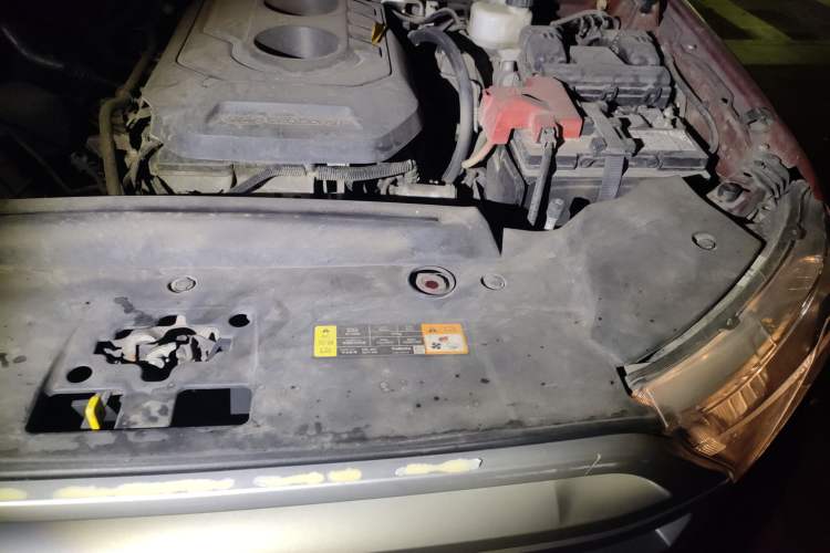 Used Ford Everest 2016 2.0T Gasoline Automatic 4x4 Elite Edition Engine Bay Left