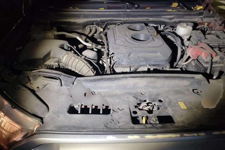 Used Ford Everest 2016 2.0T Gasoline Automatic 4x4 Elite Edition Engine Bay