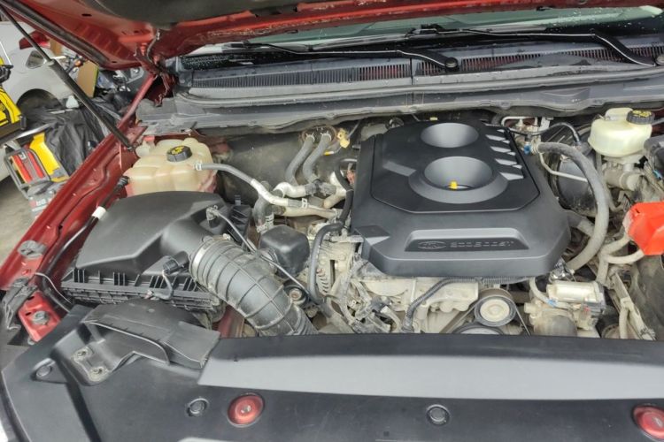 Used Ford Everest 2016 2.0T Gasoline Automatic 4x4 Luxury Edition Engine Bay Right