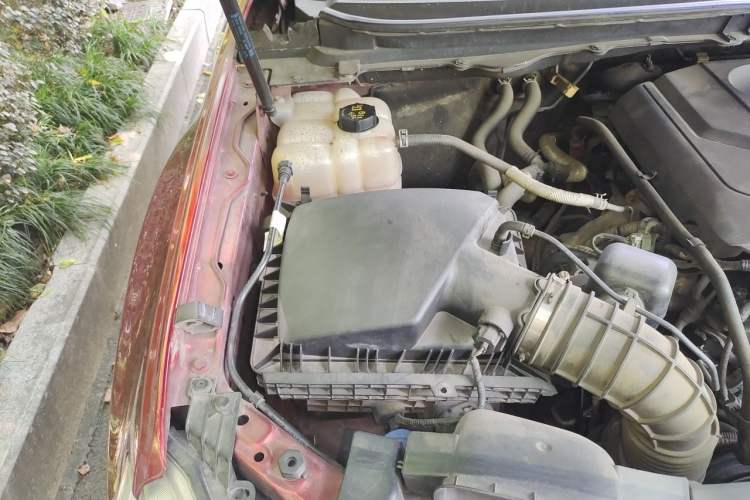Used Ford Everest 2016 2.0T Gasoline Automatic 4x4 Flagship Edition Engine Bay Right