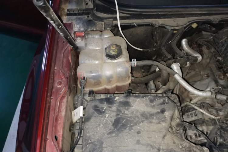 Used Ford Everest 2016 2.0T Gasoline Automatic 4x4 Luxury Edition Engine Bay Right