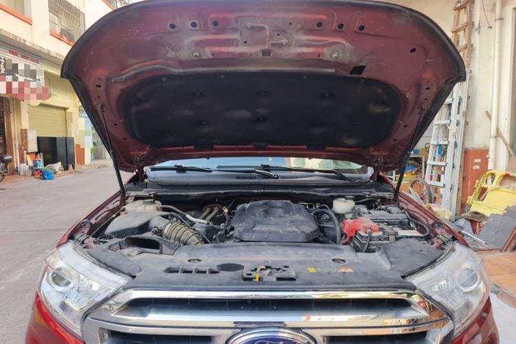 Used Ford Everest 2016 2.0T Gasoline Automatic Two-Wheel Drive Luxury Edition Engine Bay