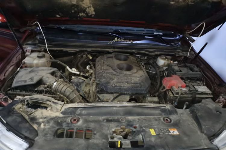 Used Ford Everest 2016 2.0T Gasoline Automatic 4x4 Luxury Edition Engine Bay