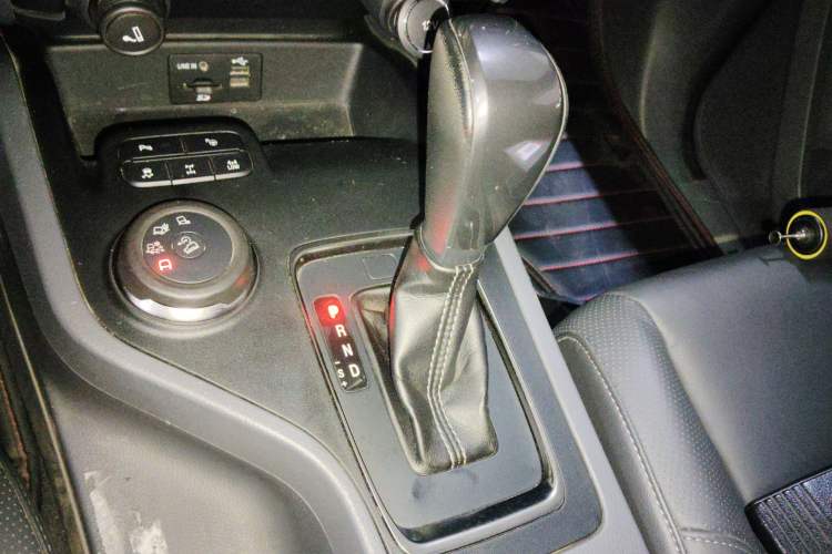Used Ford Everest 2016 2.0T Gasoline Automatic 4x4 Flagship Edition Gear Lever