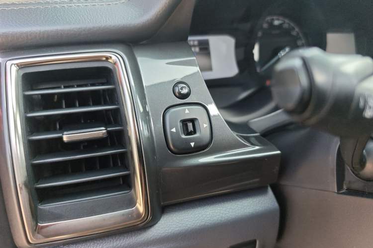Used Ford Everest 2016 2.0T Gasoline Automatic 4x4 Flagship Edition Interior 5