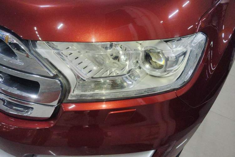 Used Ford Everest 2016 2.0T Gasoline Automatic 4x4 Flagship Edition Left Front Headlight