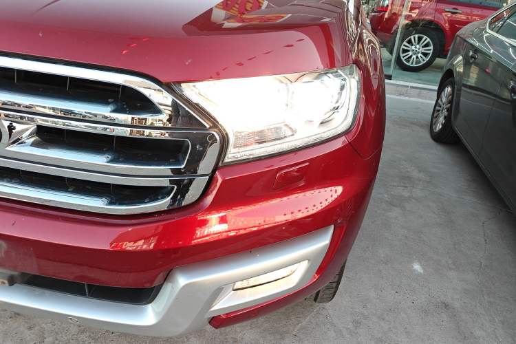 Used Ford Everest 2016 2.0T Gasoline Automatic 4x4 Flagship Edition Left Front Headlight