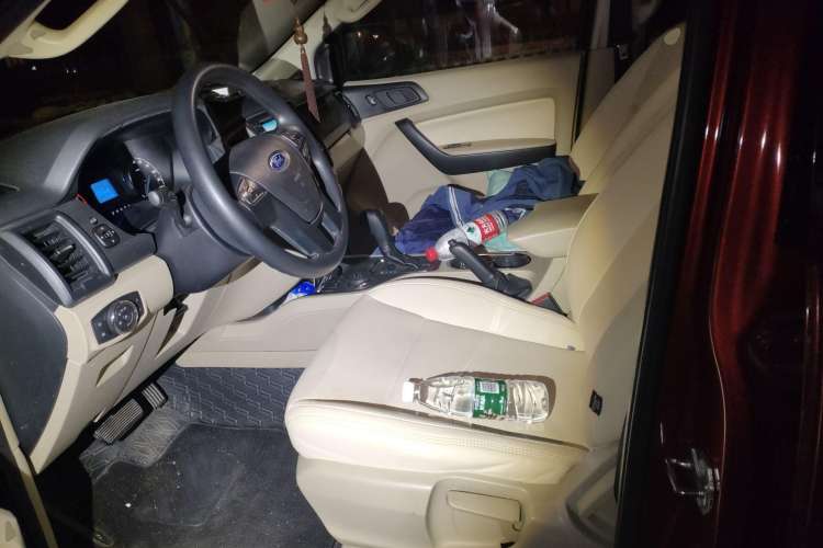 Used Ford Everest 2016 2.0T Gasoline Automatic 4x4 Elite Edition Left Front Seat