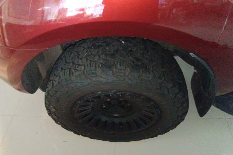 Used Ford Everest 2016 2.0T Gasoline Automatic 4x4 Flagship Edition Left Front Wheel Hub