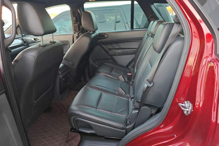Used Ford Everest 2016 2.0T Gasoline Automatic 4x4 Flagship Edition Left Rear Seat