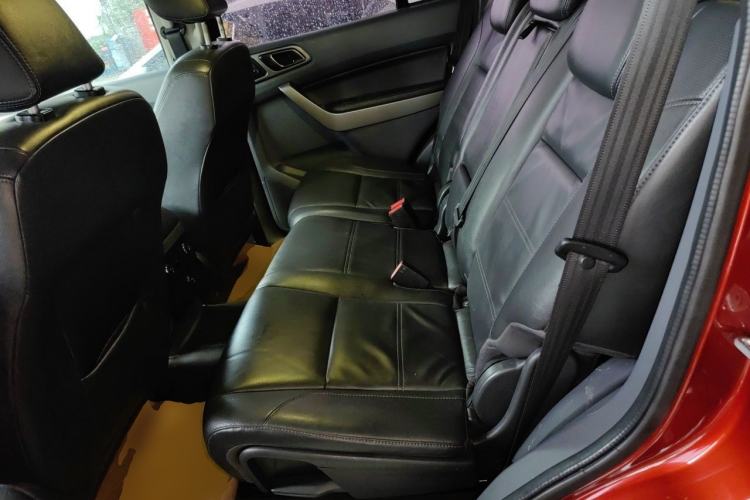 Used Ford Everest 2016 2.0T Gasoline Automatic 4x4 Luxury Edition Left Rear Seat