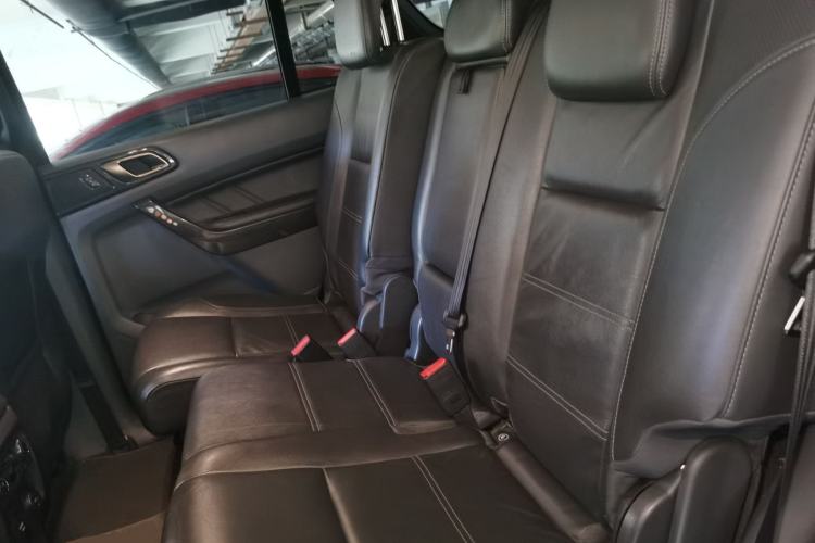 Used Ford Everest 2016 2.0T Gasoline Automatic 4x4 Flagship Edition Left Rear Seat