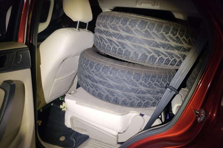 Used Ford Everest 2016 2.0T Gasoline Automatic 4x4 Elite Edition Left Rear Seat