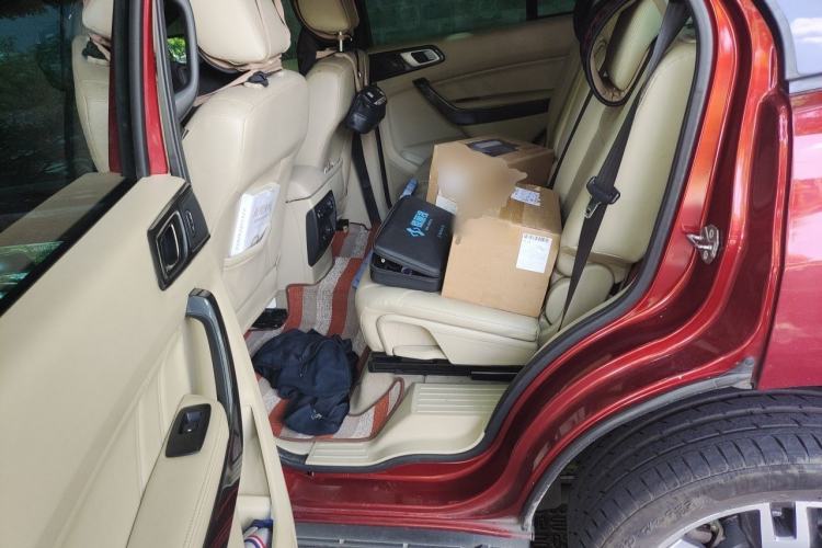 Used Ford Everest 2016 2.0T Gasoline Automatic 4x4 Flagship Edition Left Rear Seat