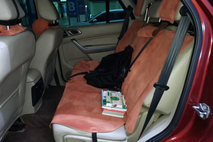 Used Ford Everest 2016 2.0T Gasoline Automatic 4x4 Luxury Edition Left Rear Seat