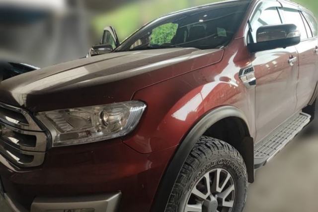 Ford Everest 2016 2.0T Gasoline Automatic 4x4 Flagship Edition d’occasion