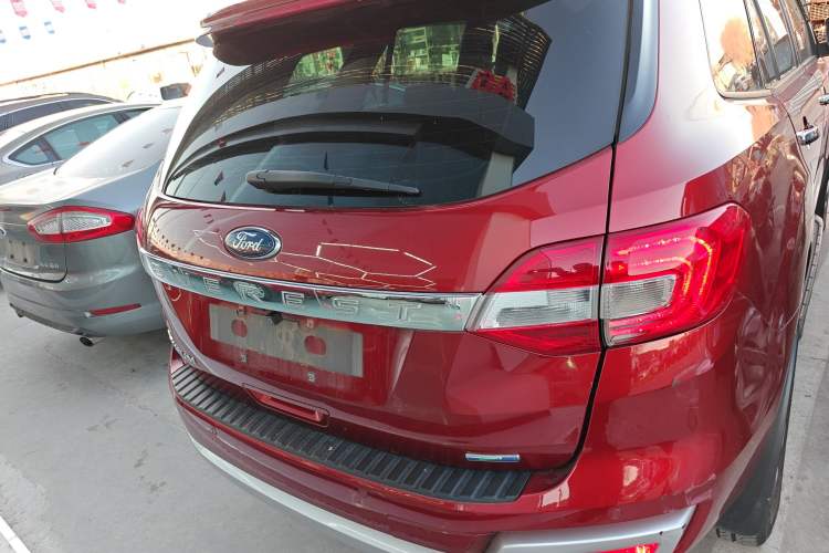 Used Ford Everest 2016 2.0T Gasoline Automatic 4x4 Flagship Edition Rear