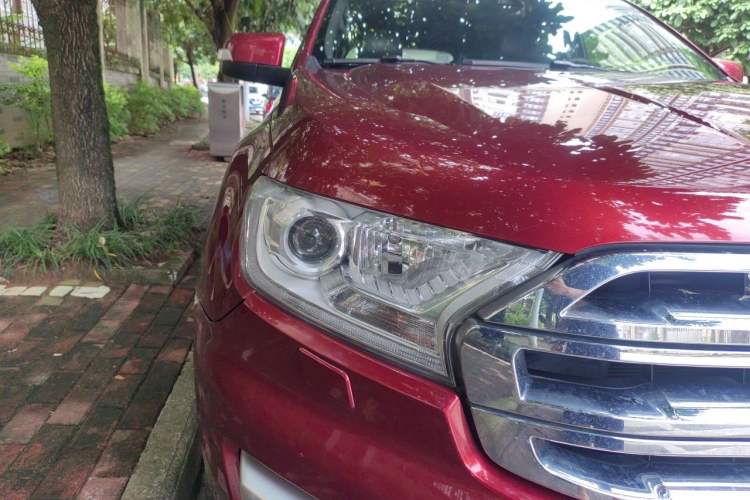 Used Ford Everest 2016 2.0T Gasoline Automatic 4x4 Flagship Edition Right Front Headlight