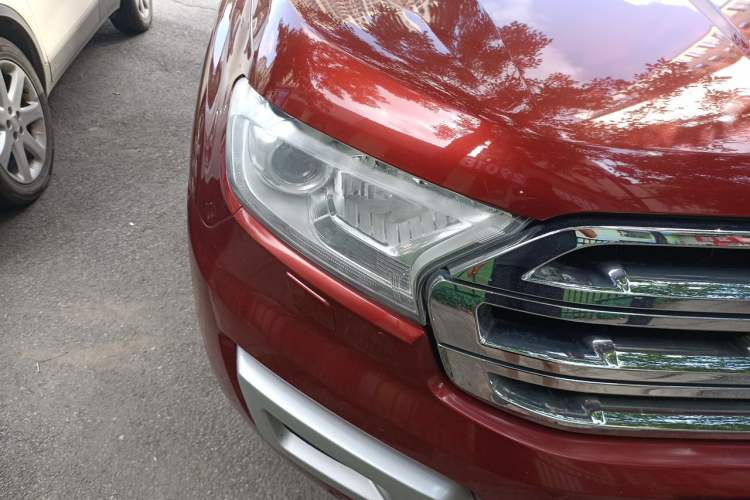 Used Ford Everest 2016 2.0T Gasoline Automatic 4x4 Flagship Edition Right Front Headlight