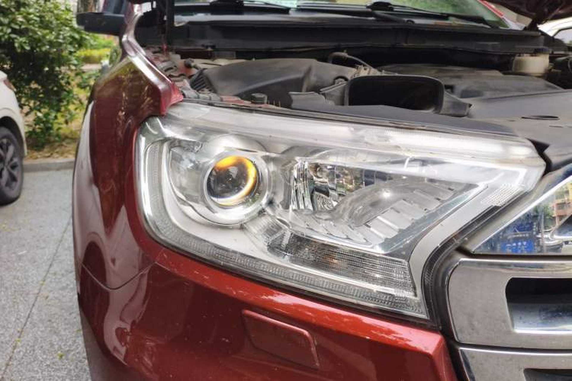 Used Ford Everest 2016 2.0T Gasoline Automatic 4x4 Flagship Edition Right Front Headlight