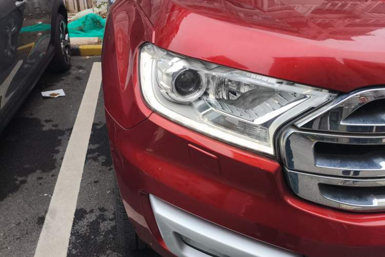Used Ford Everest 2016 2.0T Gasoline Automatic 4x4 Flagship Edition Right Front Headlight
