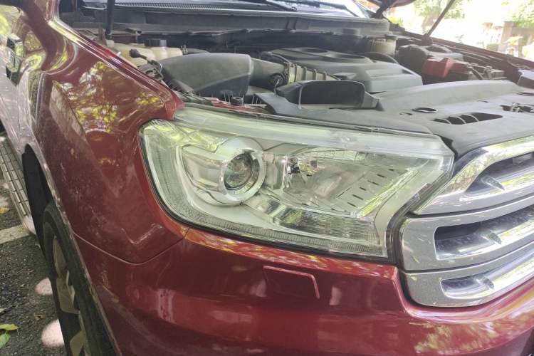 Used Ford Everest 2016 2.0T Gasoline Automatic 4x4 Flagship Edition Right Front Headlight