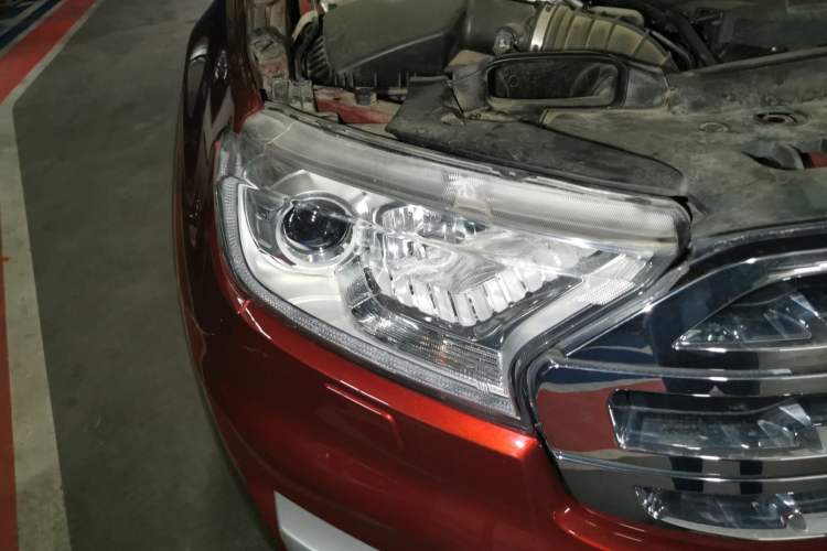 Used Ford Everest 2016 2.0T Gasoline Automatic 4x4 Flagship Edition Right Front Headlight