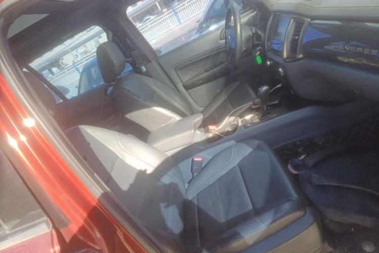 Used Ford Everest 2016 2.0T Gasoline Automatic 4x4 Flagship Edition Right Front Seat
