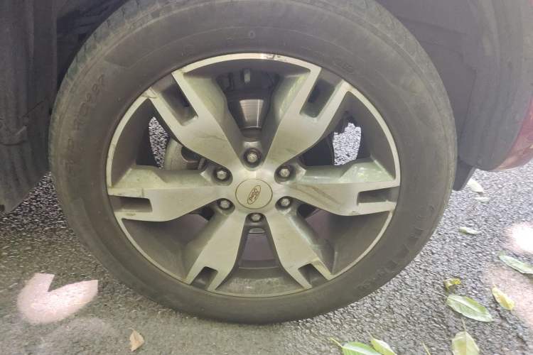 Used Ford Everest 2016 2.0T Gasoline Automatic 4x4 Flagship Edition Right Front Wheel Hub