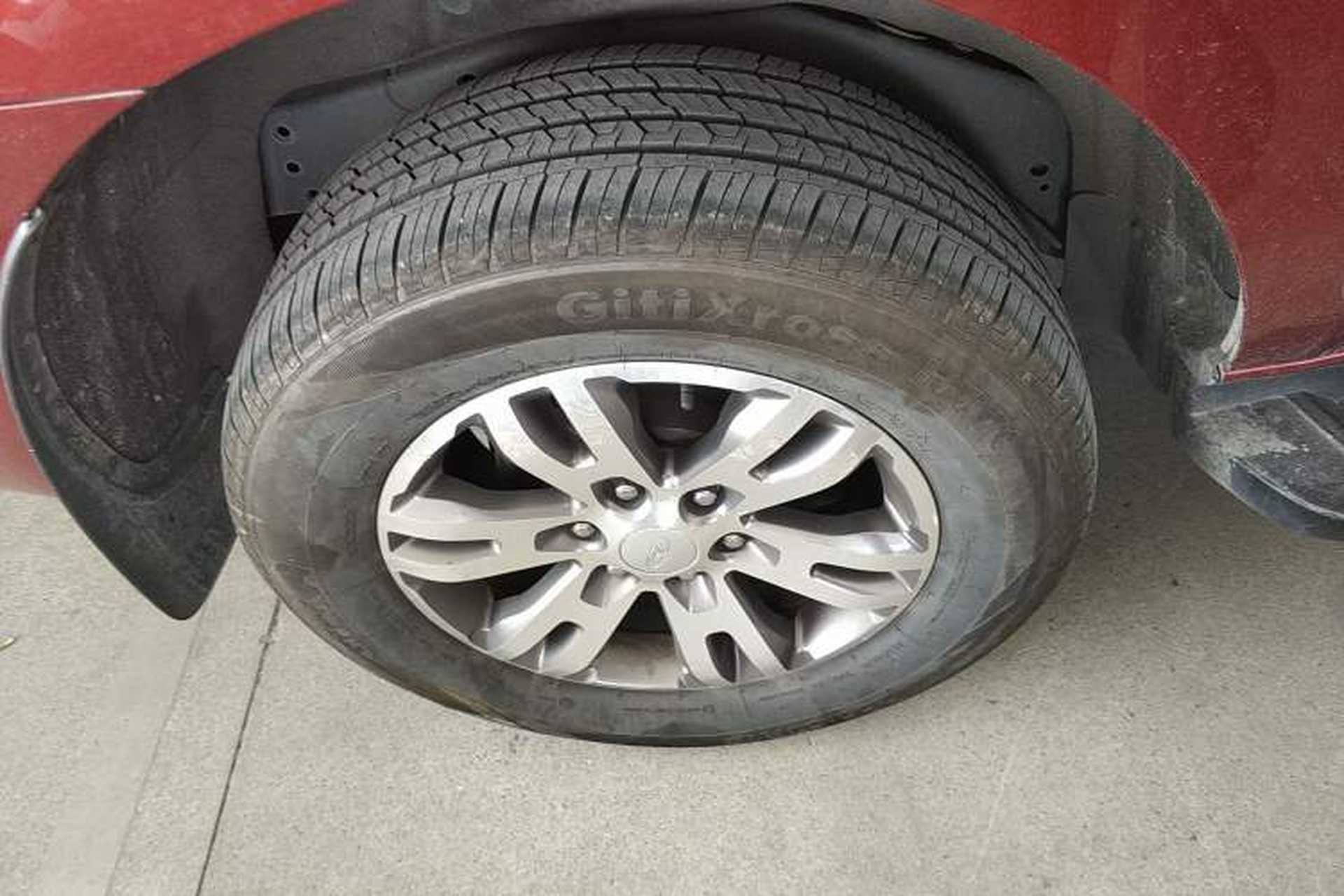 Used Ford Everest 2016 2.0T Gasoline Automatic 4x4 Luxury Edition Right Rear Wheel Hub