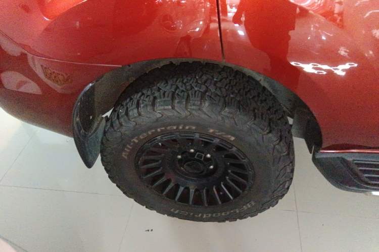 Used Ford Everest 2016 2.0T Gasoline Automatic 4x4 Flagship Edition Right Rear Wheel Hub