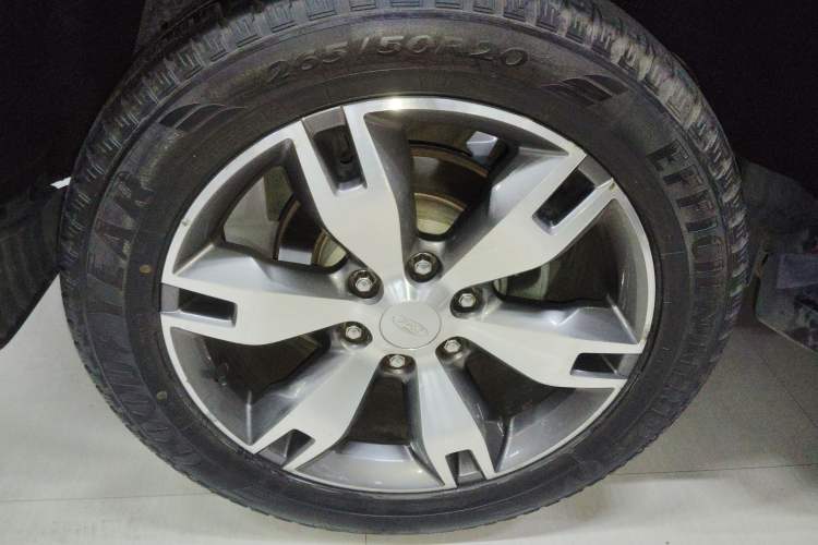 Used Ford Everest 2016 2.0T Gasoline Automatic 4x4 Flagship Edition Right Rear Wheel Hub