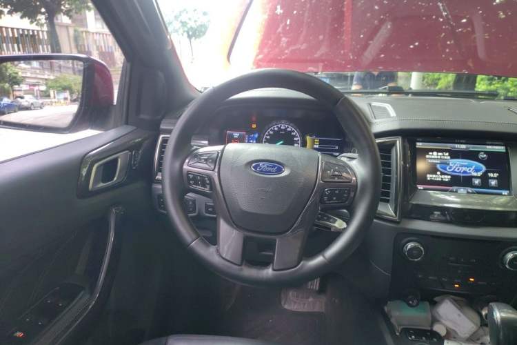 Used Ford Everest 2016 2.0T Gasoline Automatic 4x4 Flagship Edition Steering Wheel