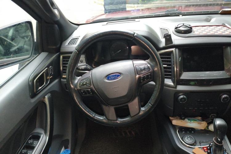 Used Ford Everest 2016 2.0T Gasoline Automatic 4x4 Flagship Edition Steering Wheel