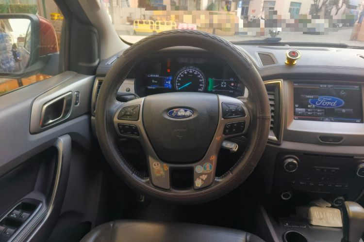 Used Ford Everest 2016 2.0T Gasoline Automatic Two-Wheel Drive Luxury Edition Steering Wheel