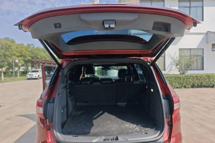 Used Ford Everest 2016 2.0T Gasoline Automatic 4x4 Flagship Edition Trunk