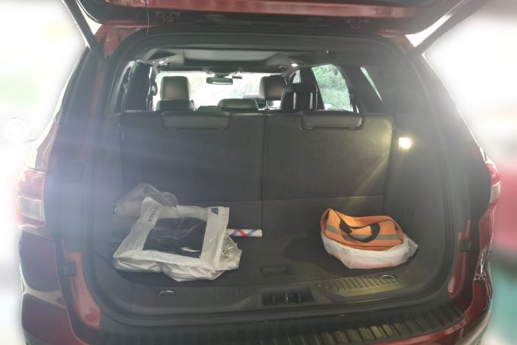 Used Ford Everest 2016 2.0T Gasoline Automatic 4x4 Flagship Edition Trunk