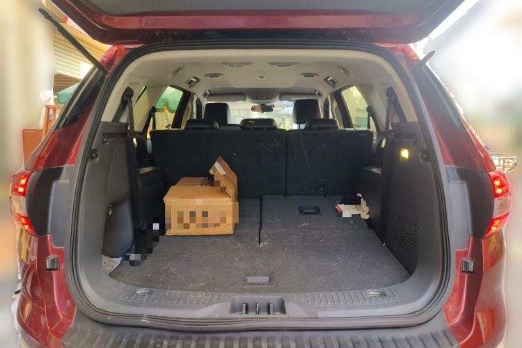 Used Ford Everest 2016 2.0T Gasoline Automatic Two-Wheel Drive Luxury Edition Trunk