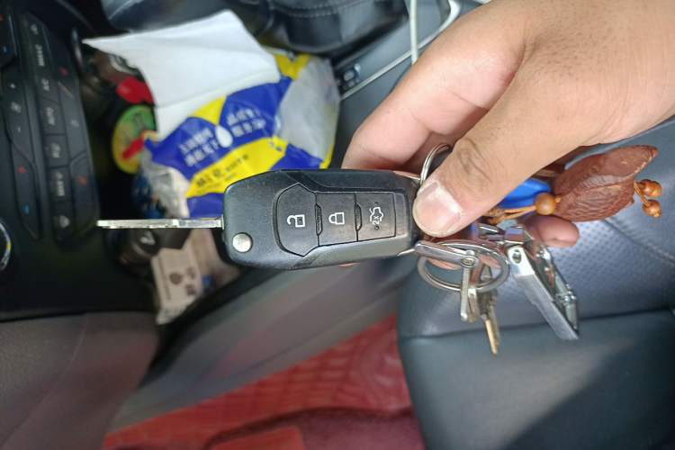 Used Ford Everest 2016 2.0T Gasoline Automatic 4x4 Flagship Edition Vehicle Key