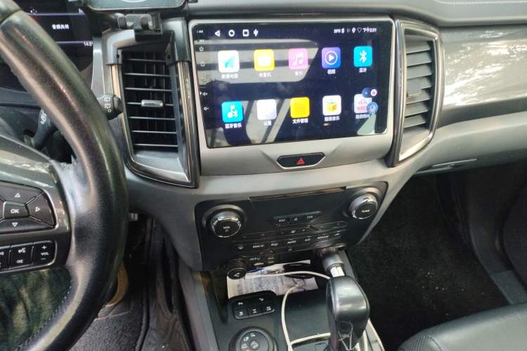 Used Ford Everest 2016 2.0T Gasoline Automatic 4x4 Flagship Edition Audio And AC Panel