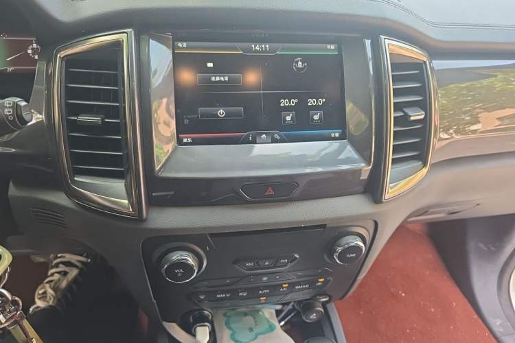 Used Ford Everest 2016 2.0T Gasoline Automatic 4x4 Flagship Edition Audio And AC Panel