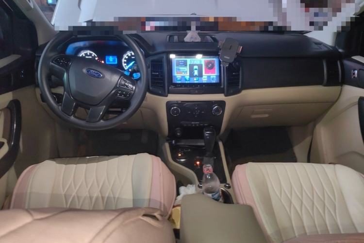 Used Ford Everest 2016 2.0T Gasoline Automatic 4x4 Elite Edition Center Console