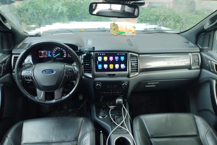 Used Ford Everest 2016 2.0T Gasoline Automatic 4x4 Flagship Edition Center Console