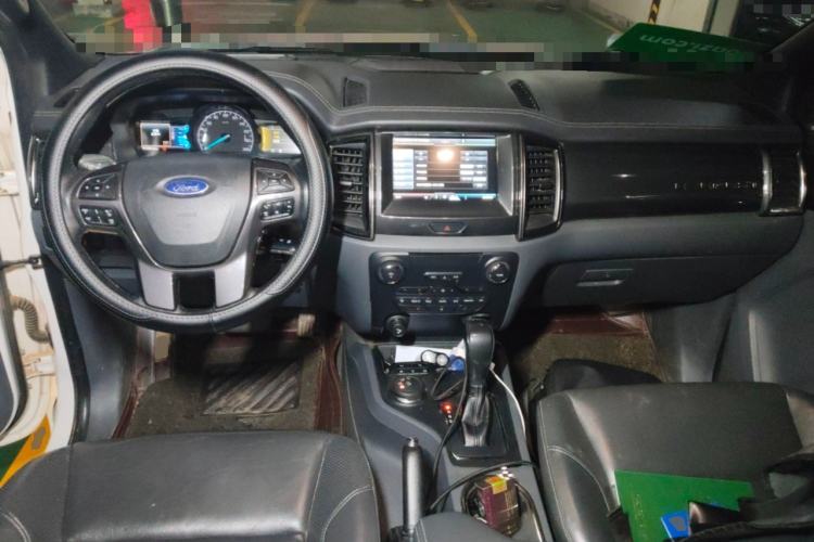 Used Ford Everest 2016 2.0T Gasoline Automatic 4x4 Flagship Edition Center Console
